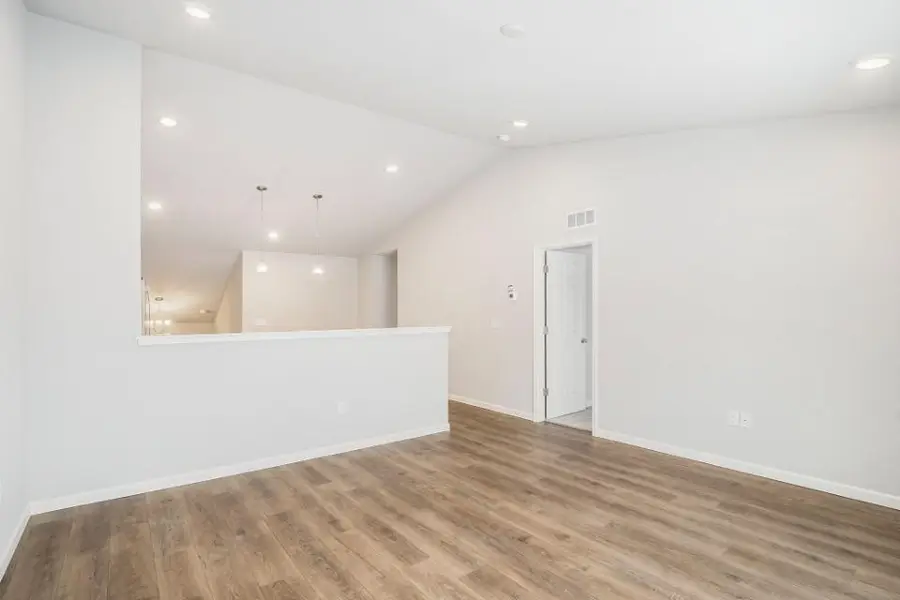 637 Manorwood, Benton Harbor, MI 49022 - Image #2