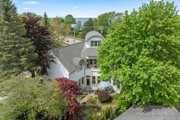 404 N Shore, South Haven, MI 49090