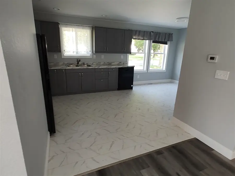 325 N Lincoln, Bronson, MI 49028 - Image #2