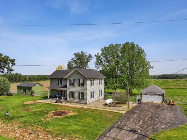 4900 E Mosherville, Jonesville, MI 49250