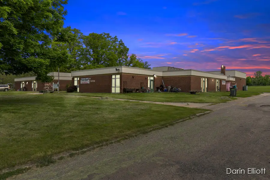 306 W Russell, Hubbardston, MI 48845 - #2