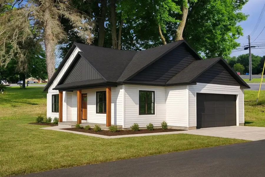 607 Shaw, Howard City, MI 49329 - Image #2