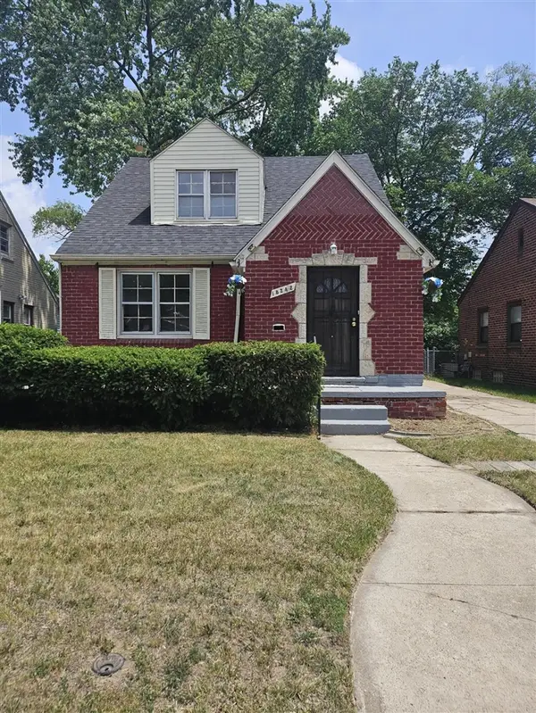 18242 Mendota, Detroit, MI 