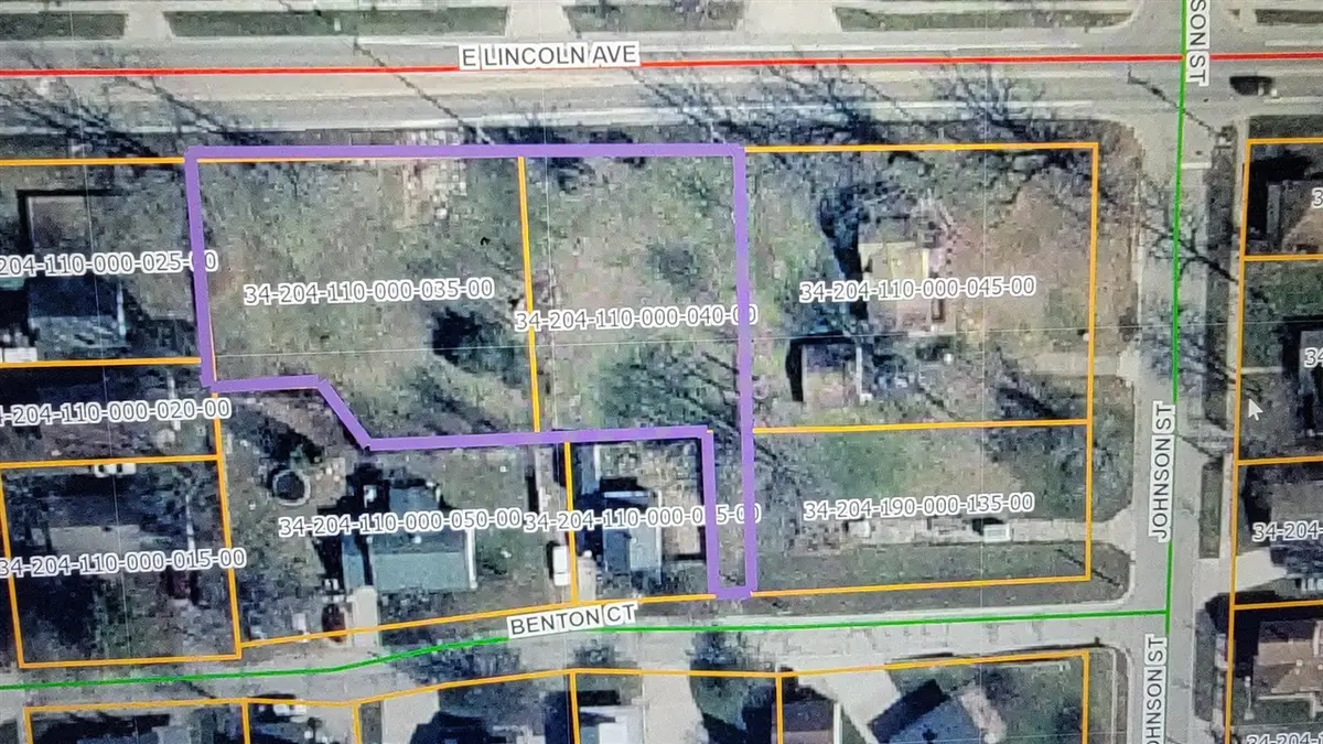 615 & 625 E Lincoln, Ionia, MI 48846 - #1