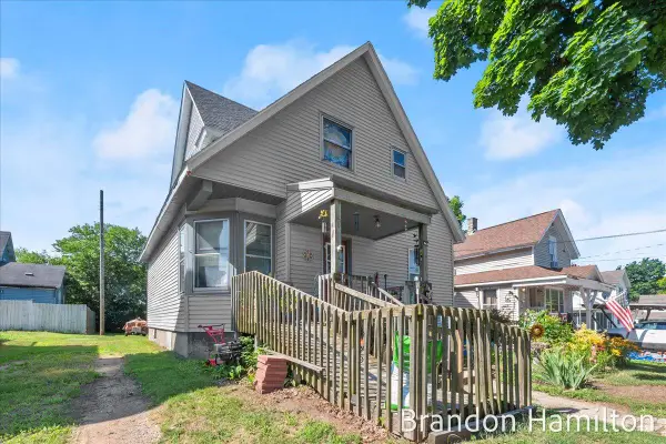 107 W Center, Belding, MI 48809