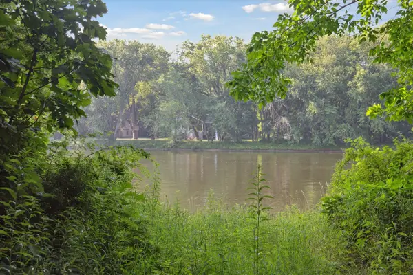 5904 West River, Belmont, MI 49306