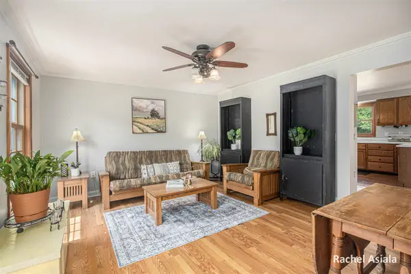 153 Colonial, Augusta, MI 49012