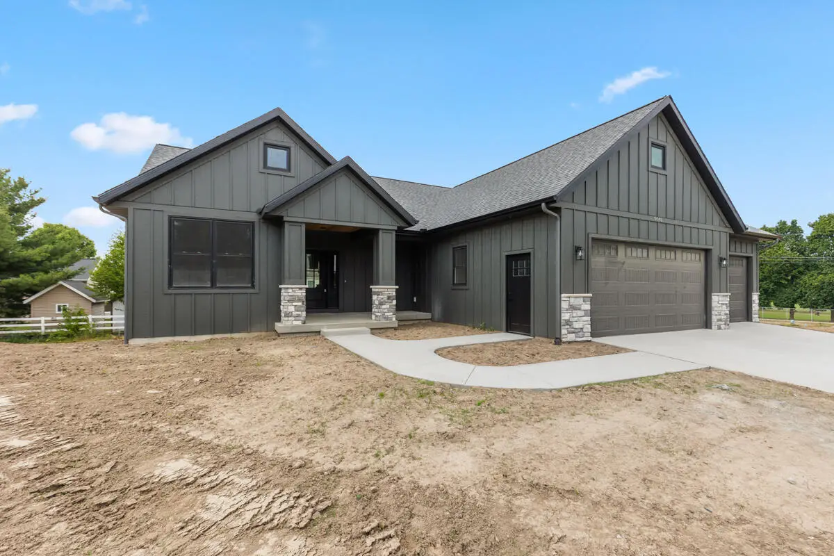 5641 Courtney Lynn, Wyoming, MI 49418 - Image #1