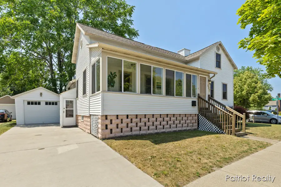 602 Jackson, Grand Haven, MI 49417 - #2
