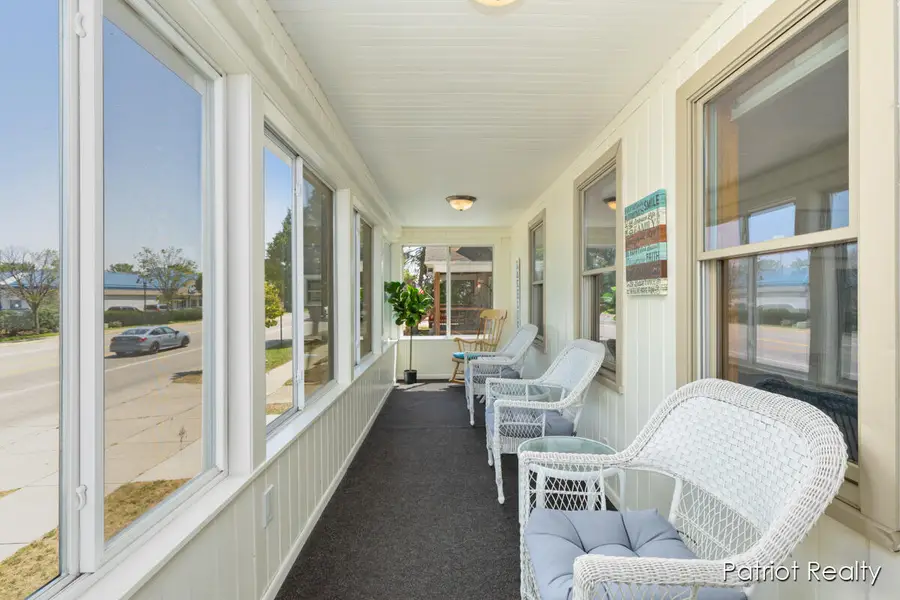 602 Jackson, Grand Haven, MI 49417 - #3