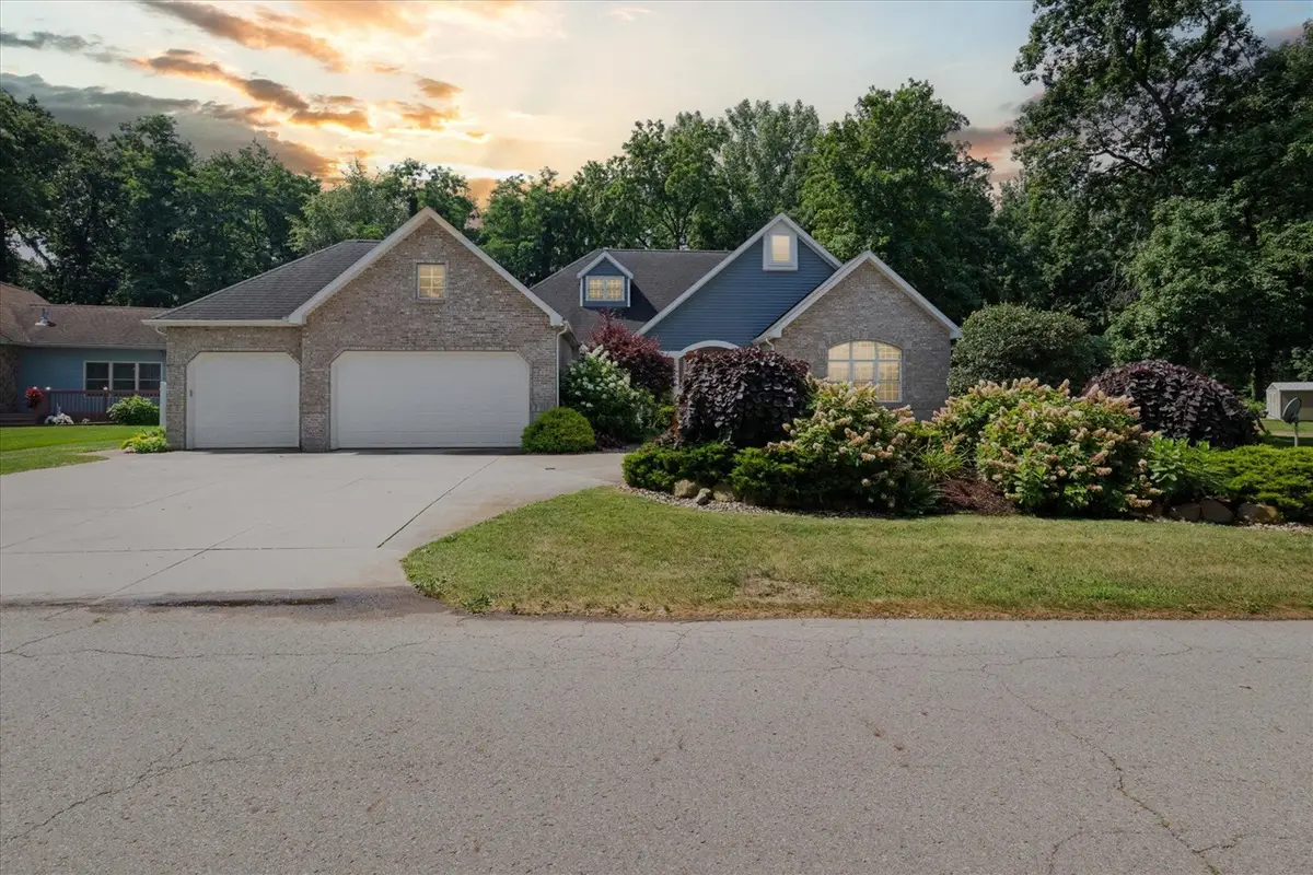 24029 South Shore, Edwardsburg, MI 49112 - #1