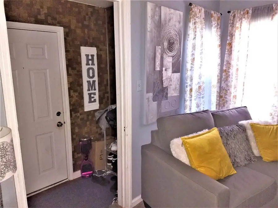 18230 St Marys, Detroit, MI 48235 - Image #3