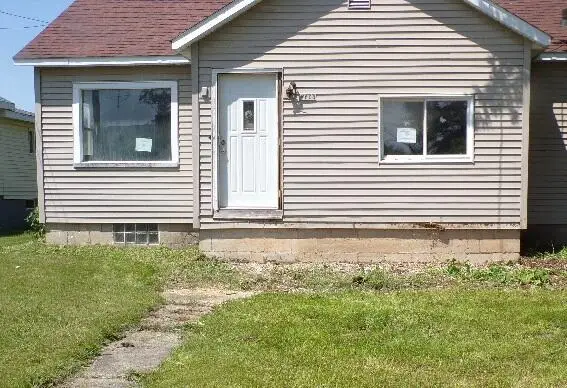 W606 Robert, Menominee, MI 49858