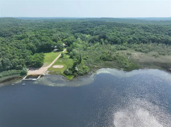 6458 Richardson Road, Howell, MI 48843