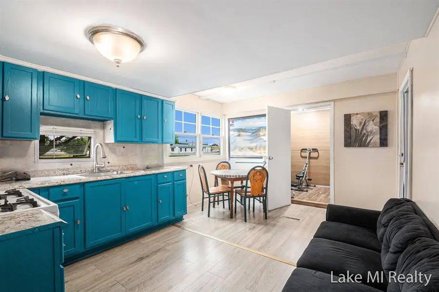 823 Dolphin, Wyoming, MI 49509 - #3