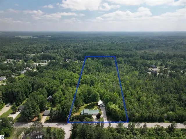 2007 S Lake Mitchell, Cadillac, MI 49601 - Image #3