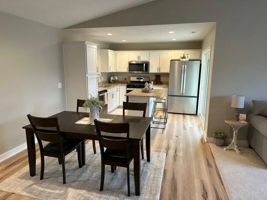 729 Heritage Woods, Paw Paw, MI 49079 - Image #2