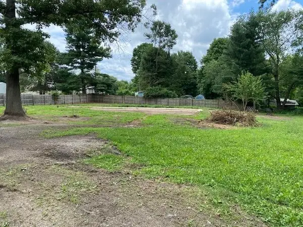 1240 E Hickory Road, Battle Creek, MI 49017