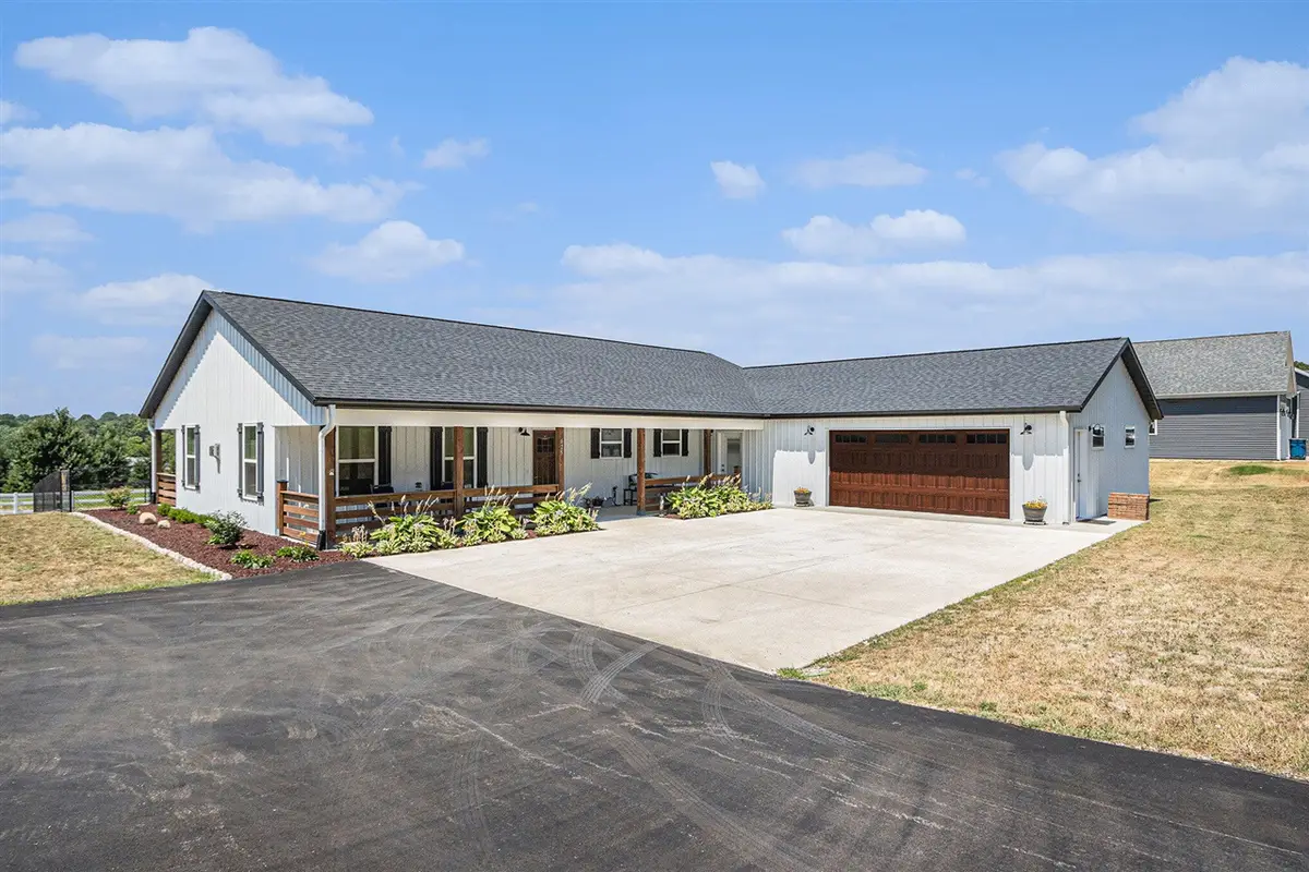 625 Orchard, Lawton, MI 49065 - Image #1