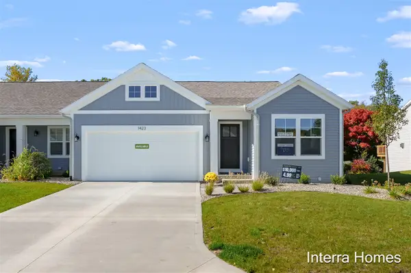 1423 N Village, Kalamazoo, MI 49009