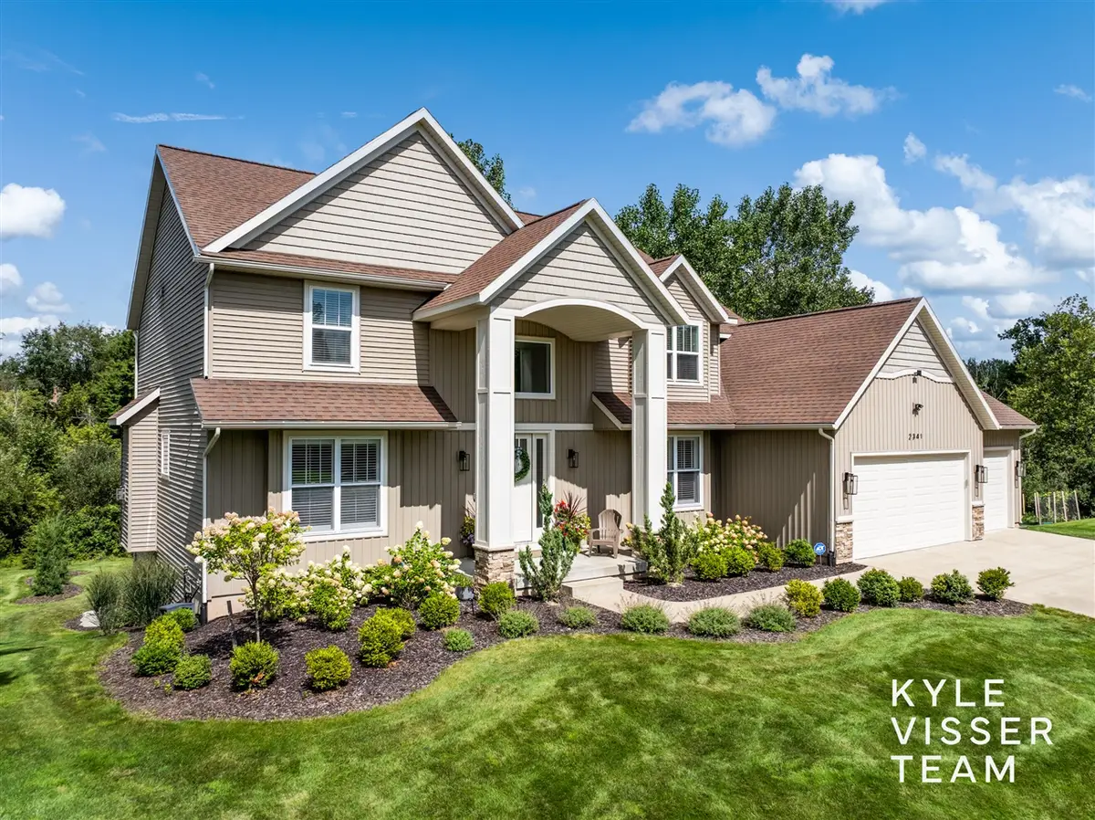2341 Cascade Pointe, Grand Rapids, MI 49546 - #1