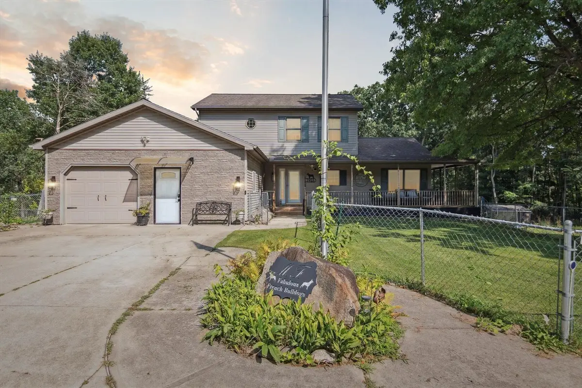 1923 E Kimmel, Jackson, MI 49201 - #1