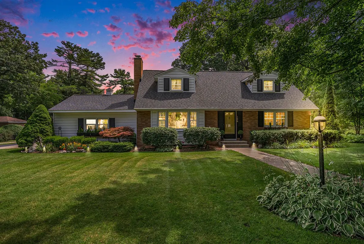 126 N Fruitport, Spring Lake, MI 49456 - #1