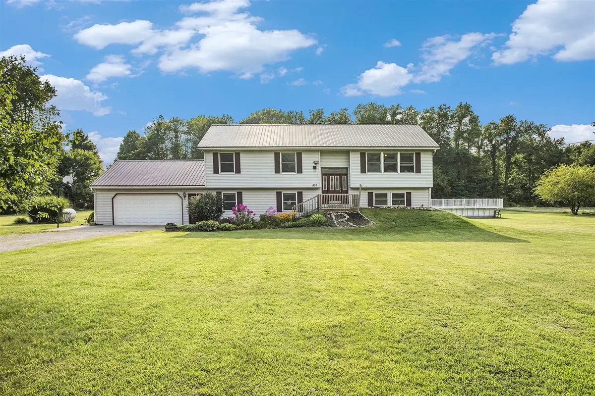 832 Clarendon, Quincy, MI 49082 - #1