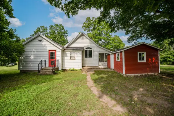 87 44th, Bloomingdale, MI 49026