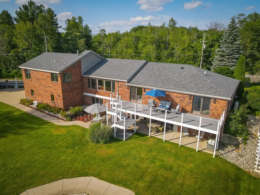 815 E Lake Mitchell, Cadillac, MI 49601 - Image #3