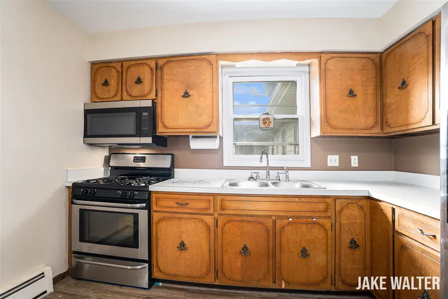 779 Andover, Kentwood, MI 49548 - Image #3