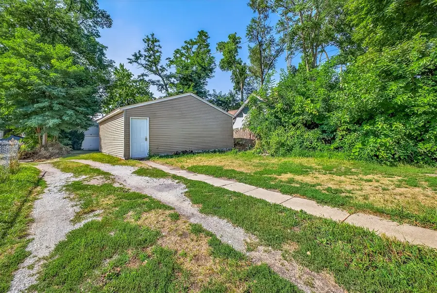 827 W Larch, Muskegon, MI 49441 - Image #3