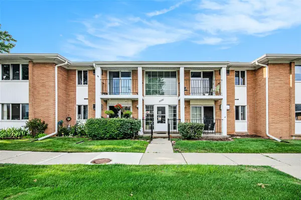 8226 Huntington #24, Westland, MI 48185