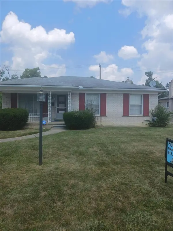 16218 Addison, Southfield, MI 48075