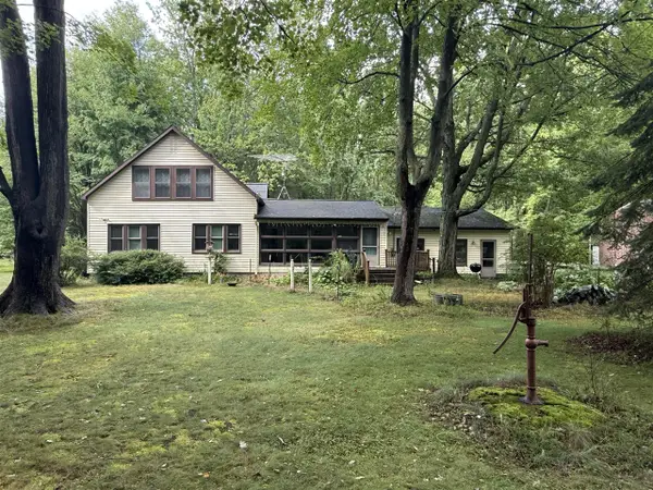 1898 Benjamin, Muskegon, MI 49445