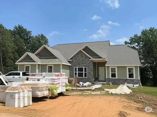 11350 Killarney Dr, Stanwood, MI 49346