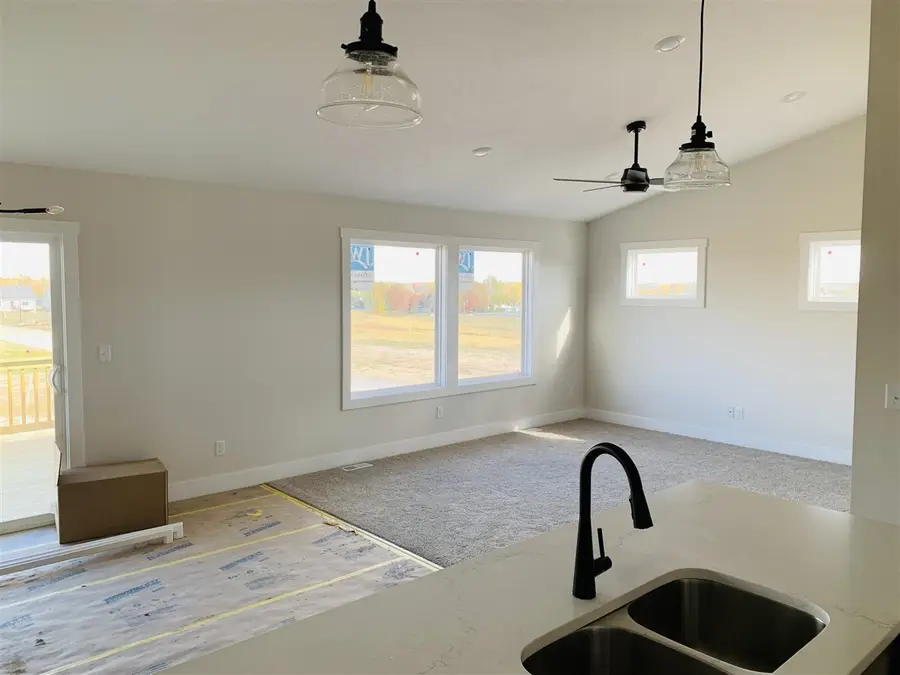 977 Ellerston, Comstock Park, MI 49321 - Image #2