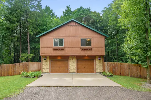 55800 30th, Paw Paw, MI 49079