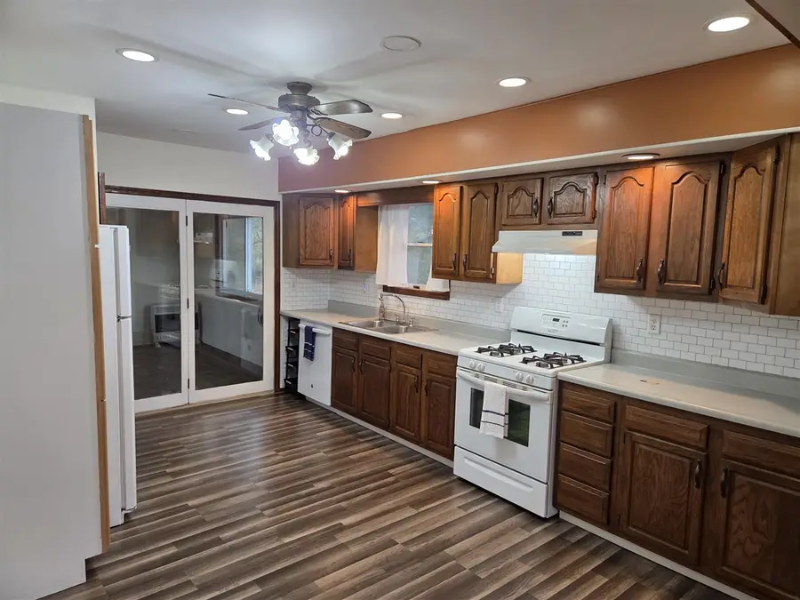 2617 Dale, Six Lakes, MI 48886 - Image #2