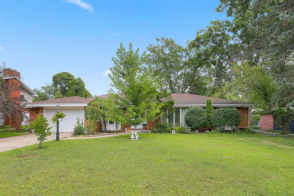 241 Woodlawn, Zeeland, MI 49464