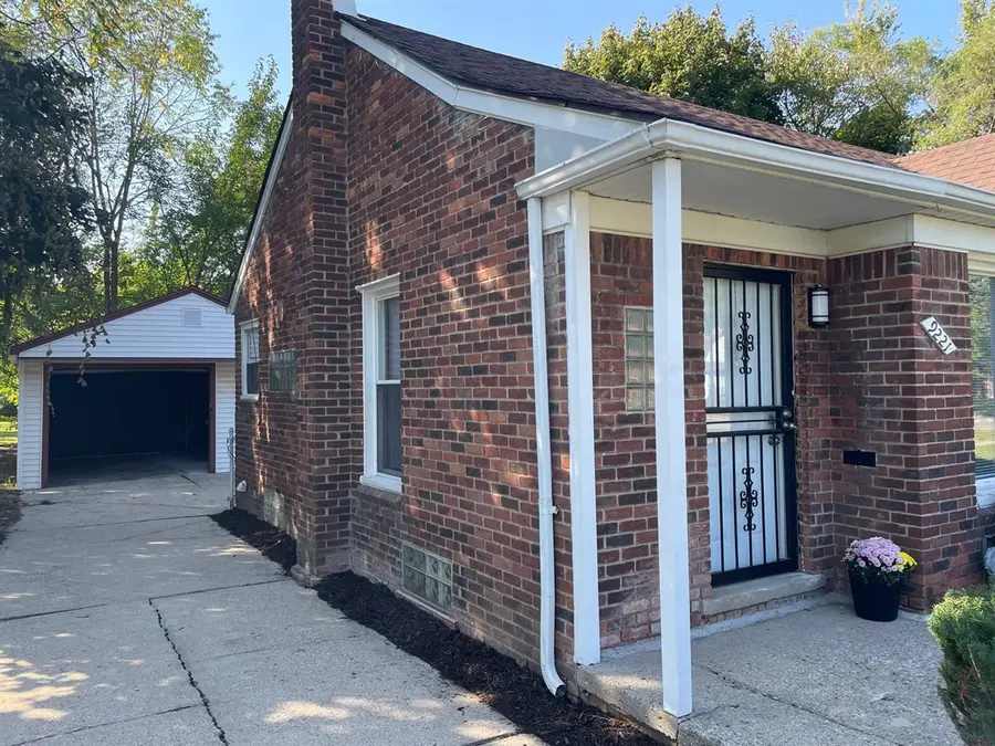 9221 Grandville, Detroit, MI 48228 - Image #2