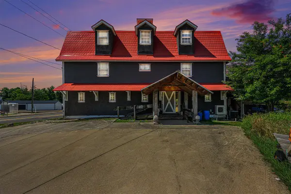 721 E Bridge, Plainwell, MI 49080