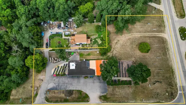 6821 124th, Fennville, MI 49408