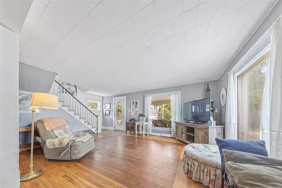 10 Armstrong, Hillsdale, MI 49242 - Image #2