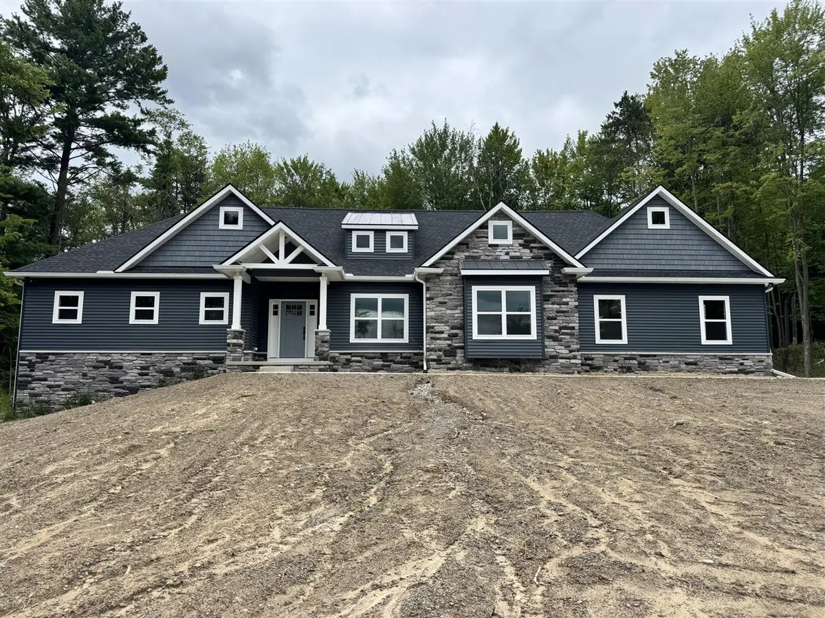 9931 White Tail, Saline, MI 48176 - #1