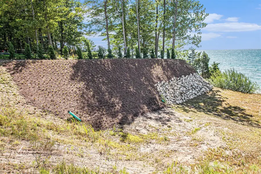 2572 Lakeshore, Fennville, MI 49408 - Image #2