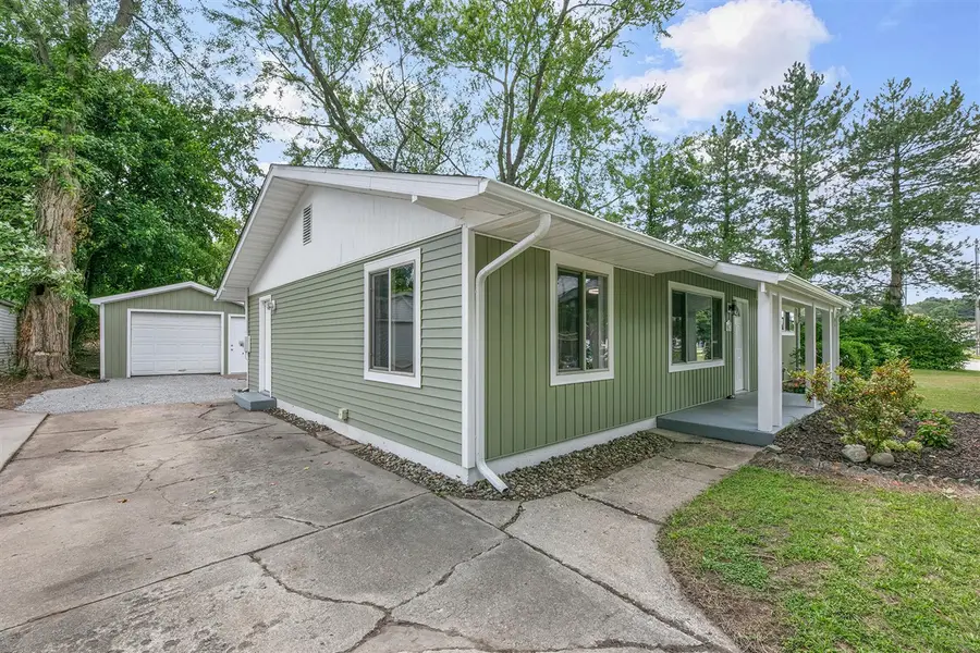 802 Carrol, Buchanan, MI 49107 - #2