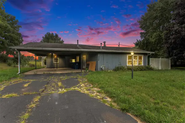 5544 Wendzel, Coloma, MI 49038