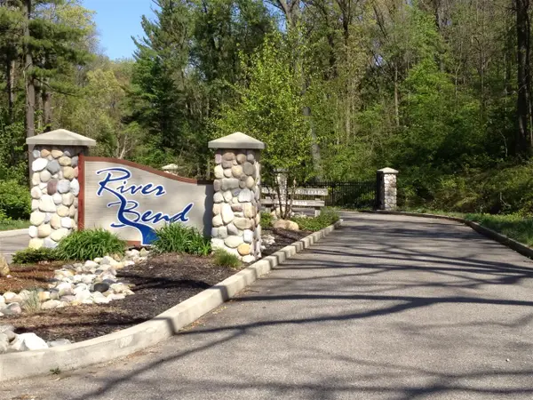 1680 River Bend, Niles, MI 49120