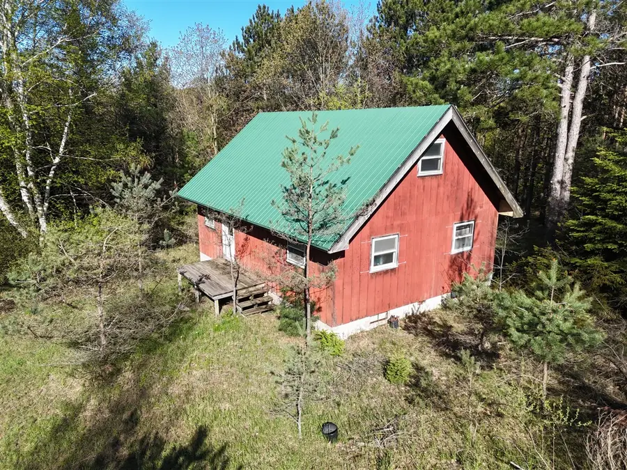 928 Pilgrim, Frankfort, MI 49635 - #2
